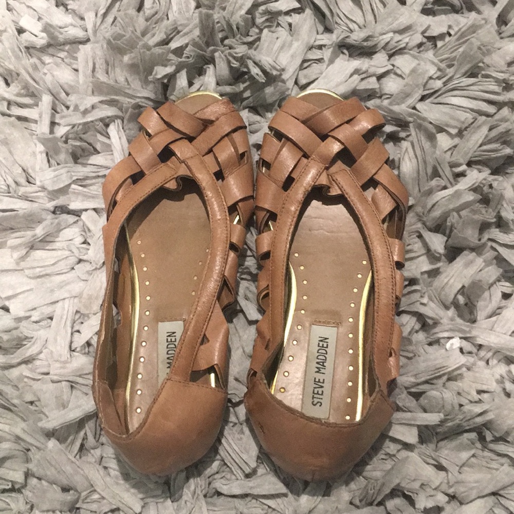 Steve Madden Ditaa 7M light brown strappy sandal